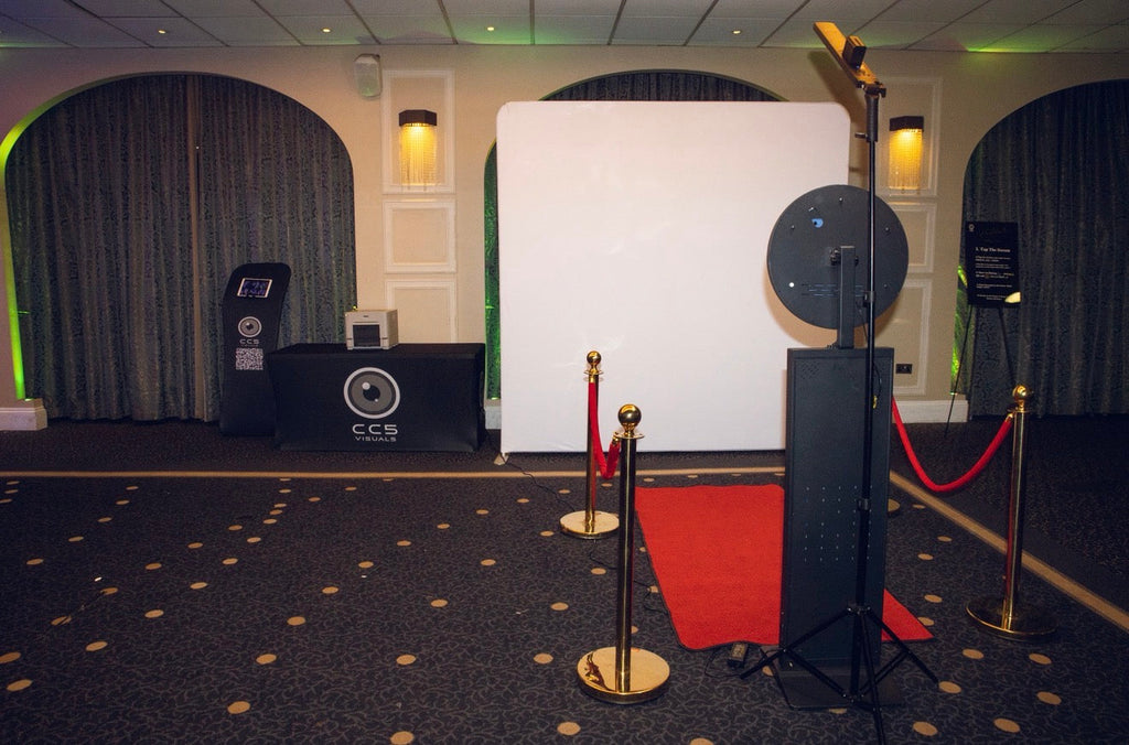 iPad Selfie Pod Photo Booth with LCD Advertising Screen