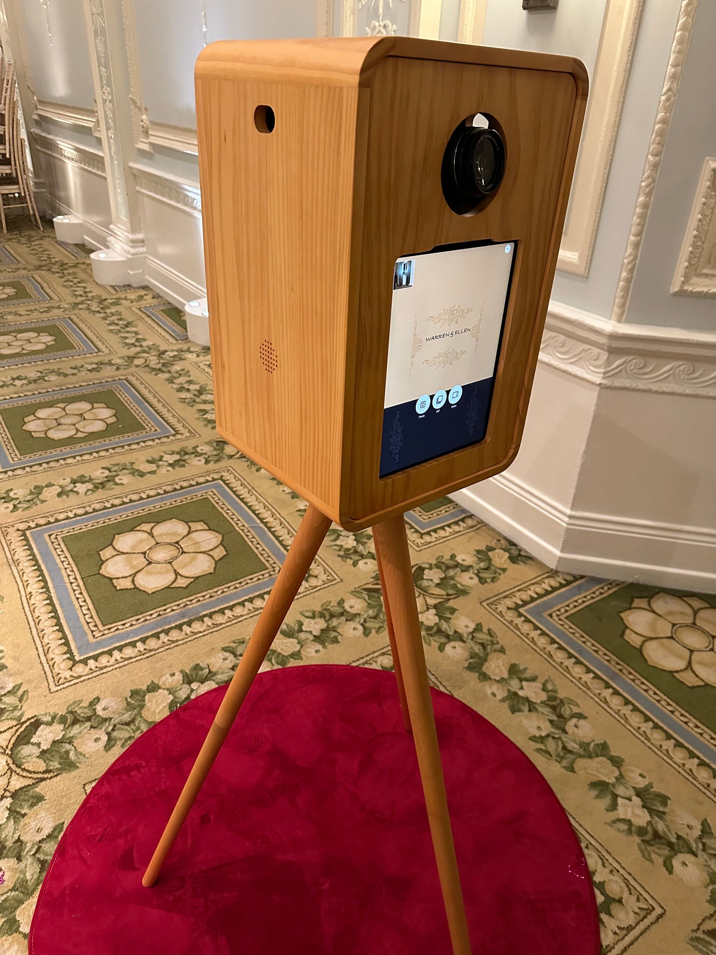 Vintage Wooden Double-Screen DSLR & iPad Selfie Pod Photo Booth