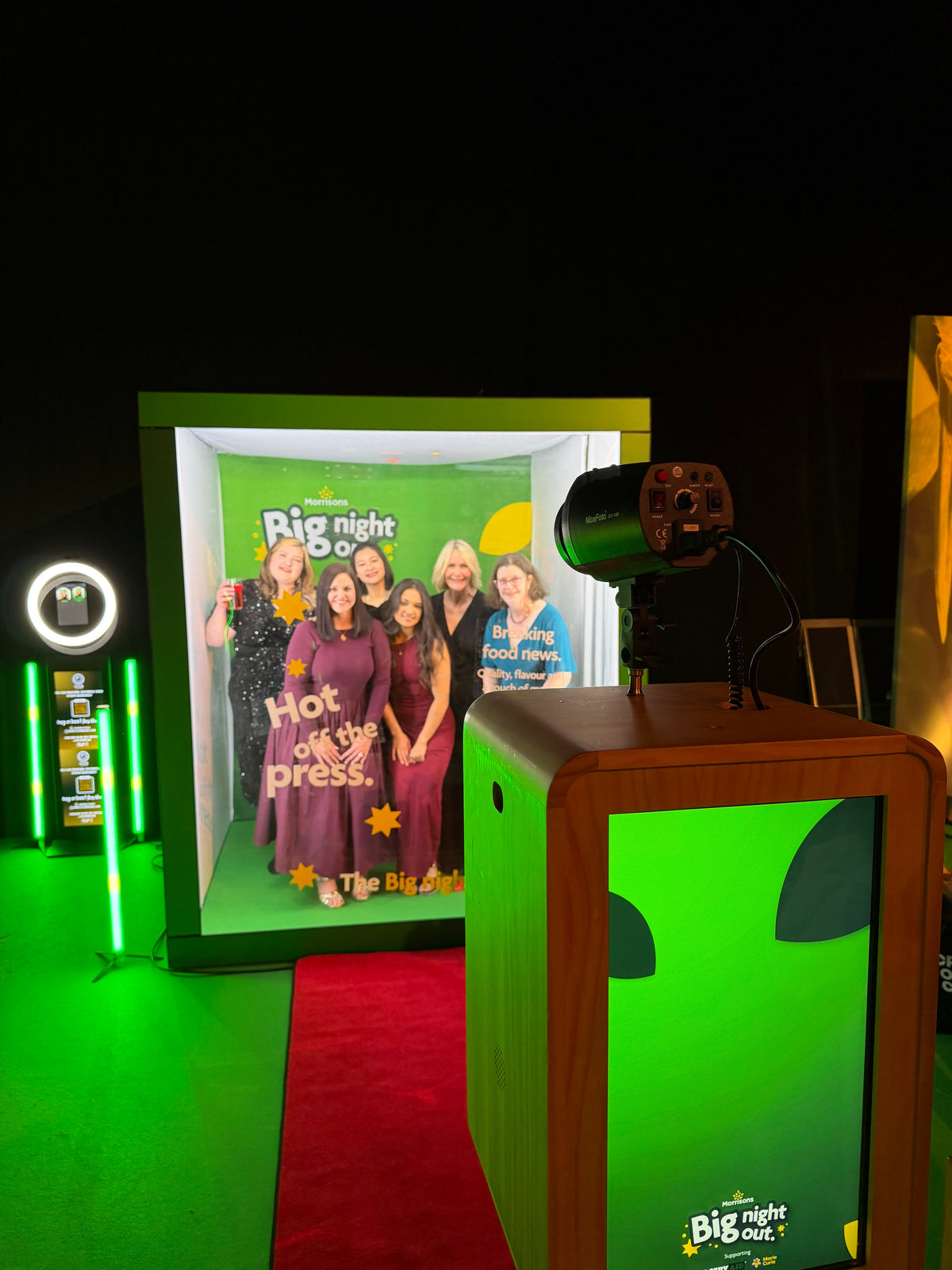 Vogue magazine-style photo booth enclosure