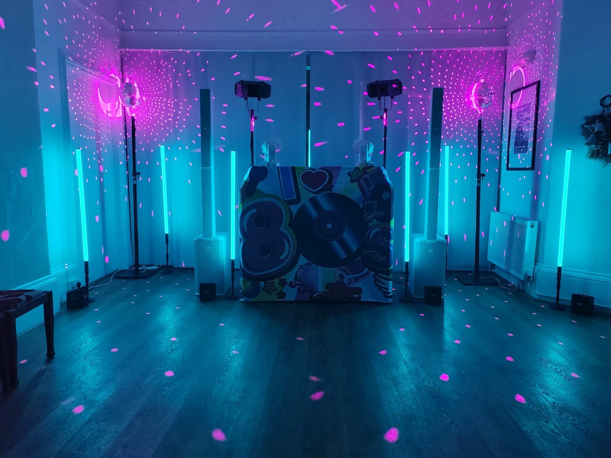 Wireless RGB LED tube lights for events