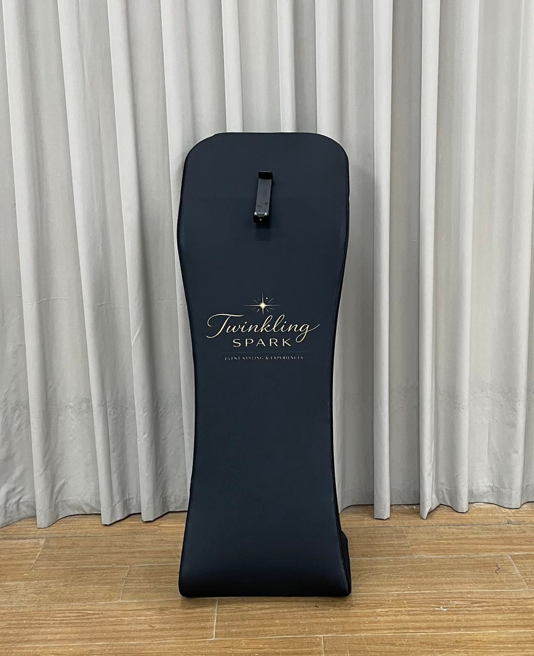 Customisable iPad tablet sharing station