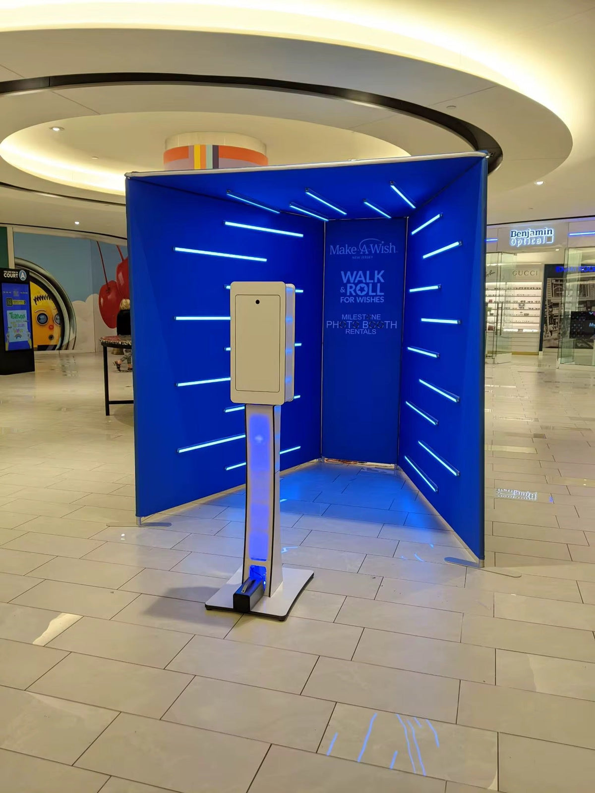 Vogue tunnel LED photo booth backdrop enclosure
