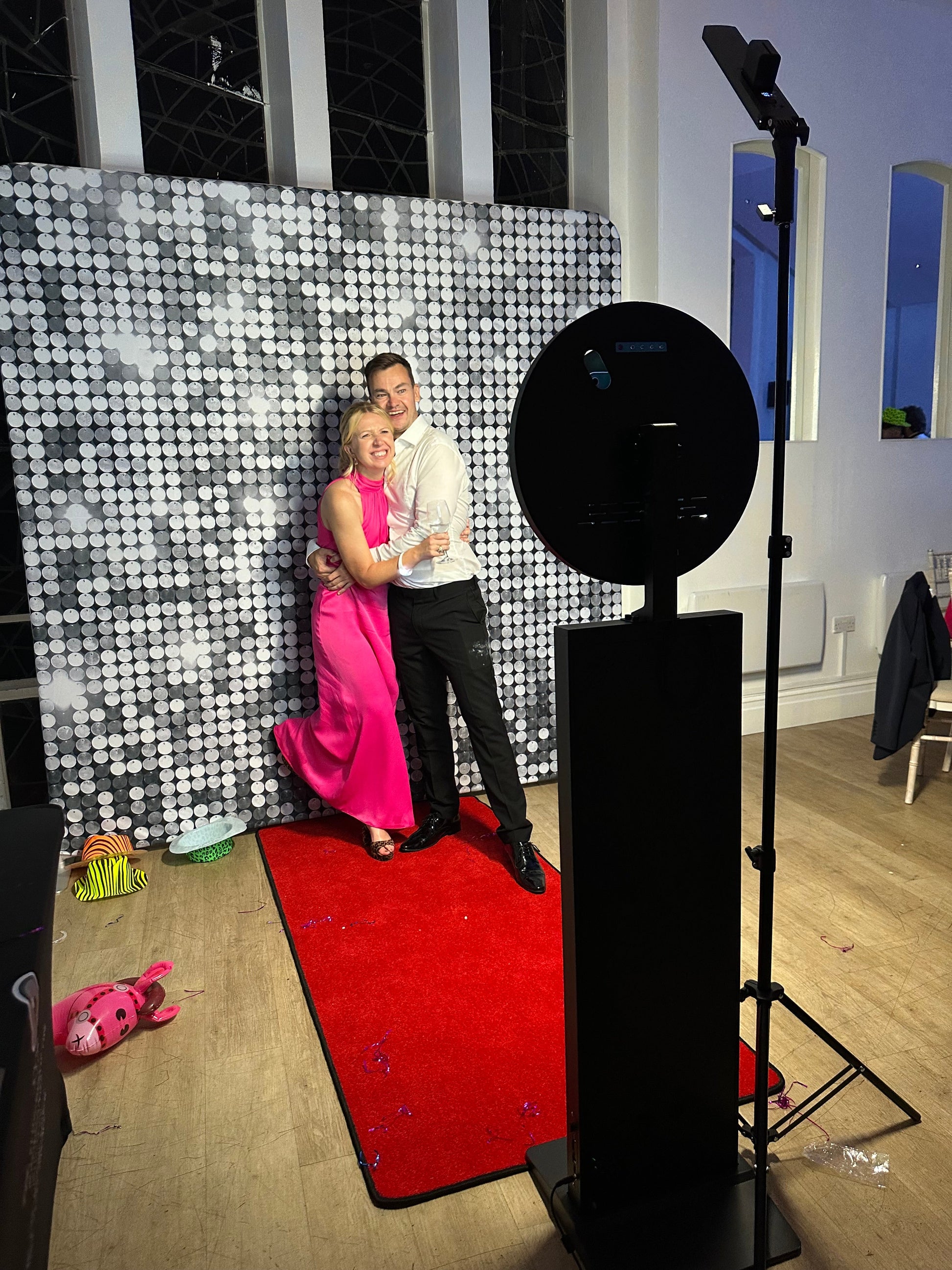 iPad selfie pod photo booth with LED ring light
