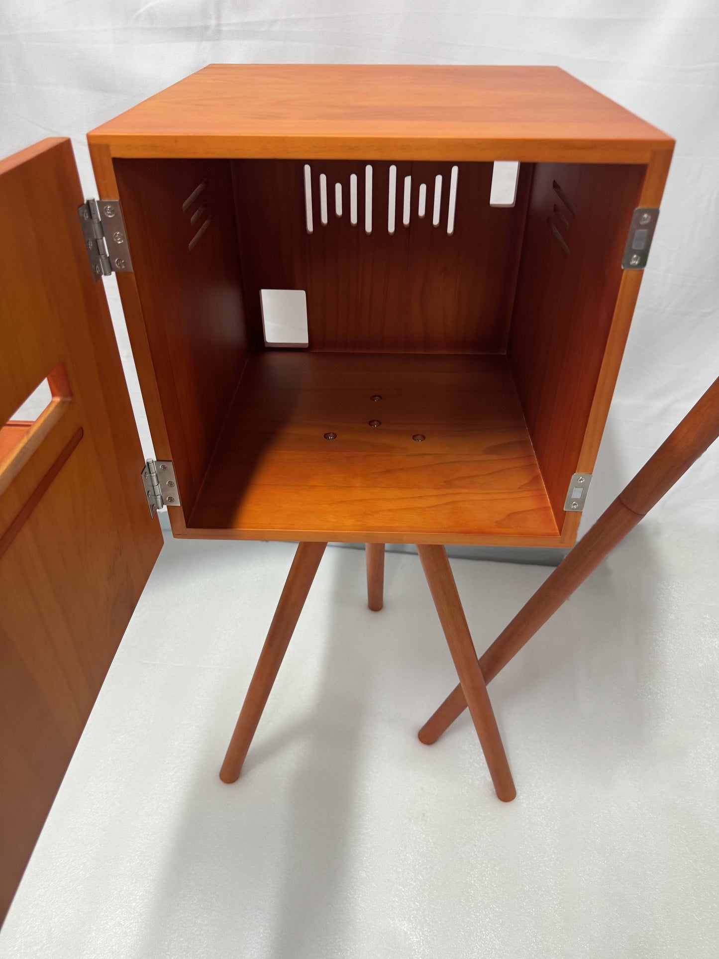 Vintage dark oak DSLR selfie pod photo booth