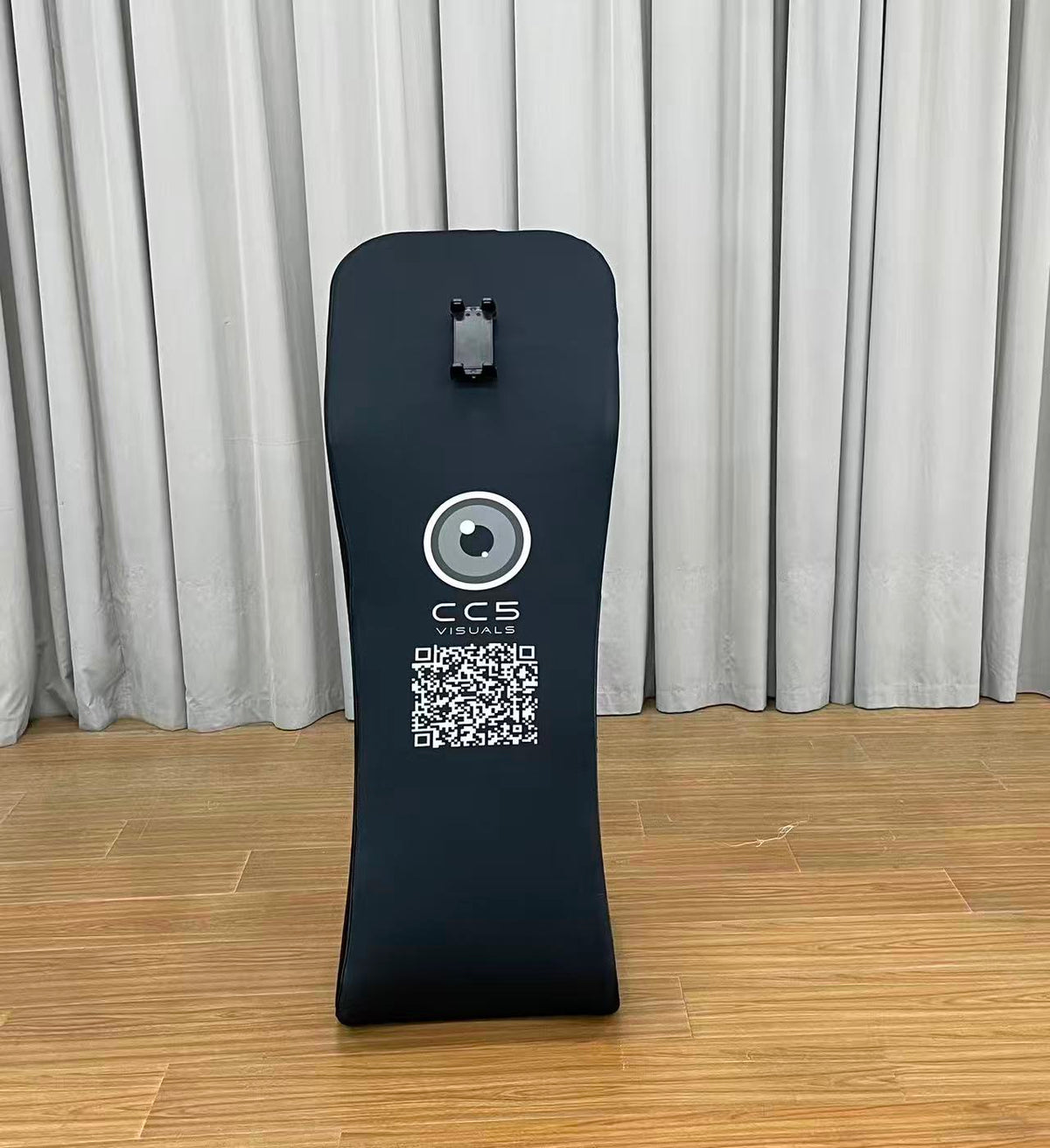 Customisable iPad tablet sharing station
