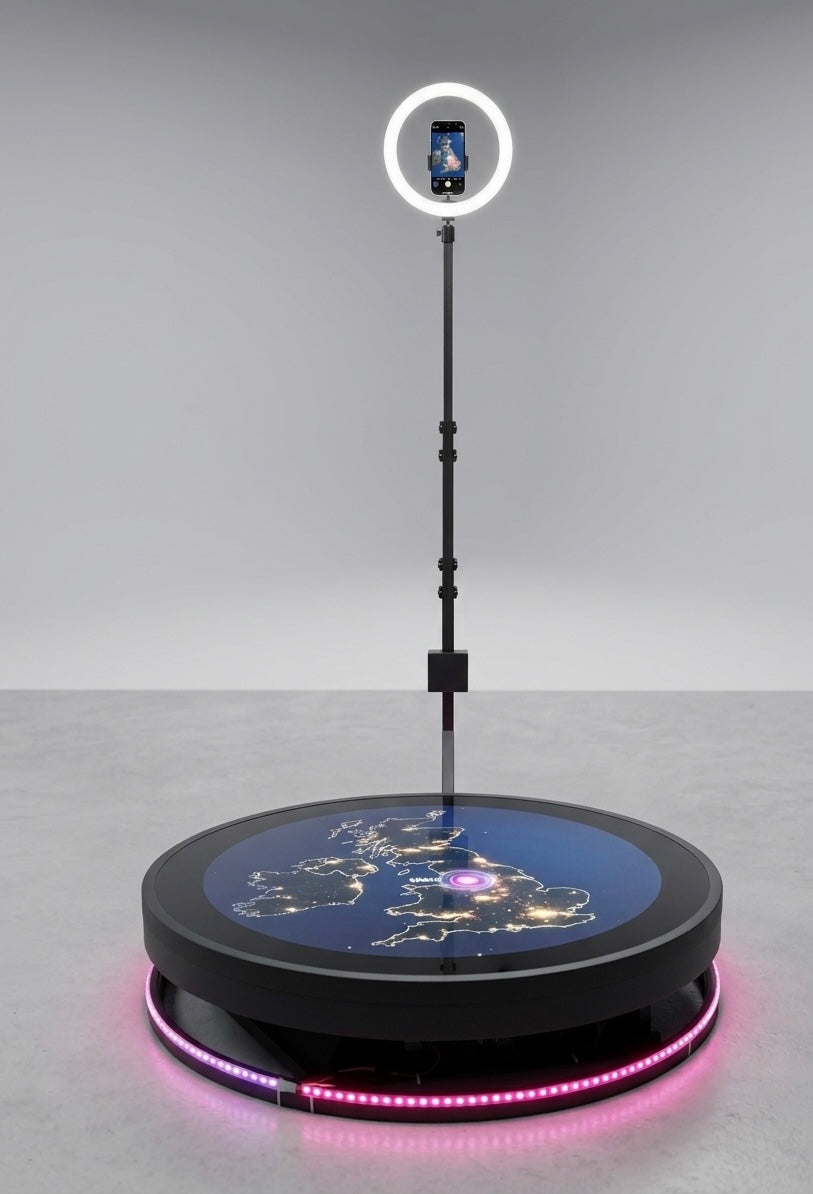 Holographic 360 video booth for events