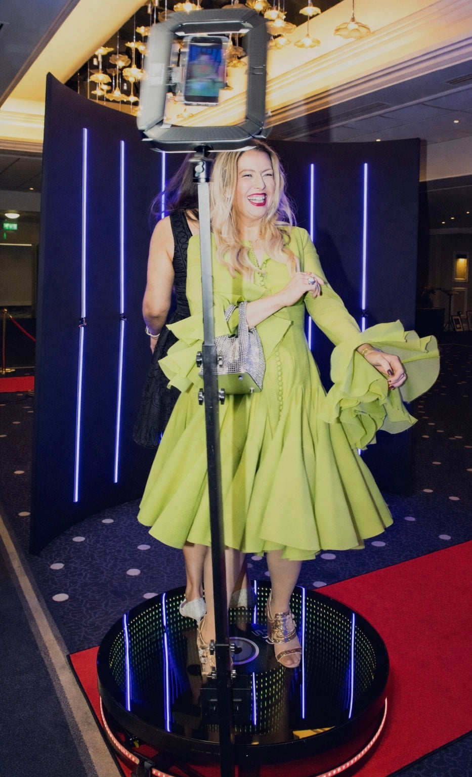 Infinity Glass LED 360 Photo Booth - Spinning Video Booth with Flight Case