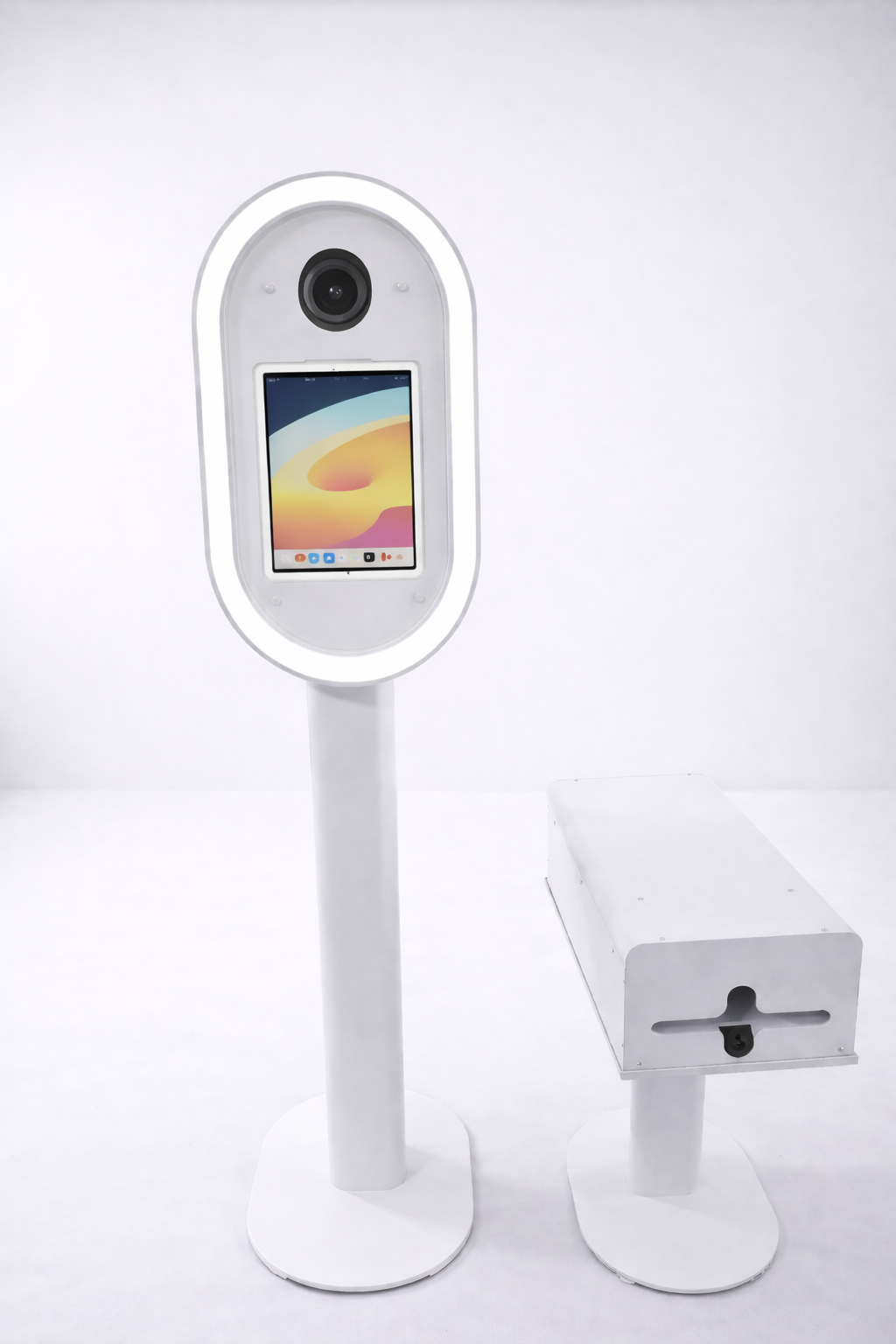 DSLR selfie pod photo booth for weddings and parties