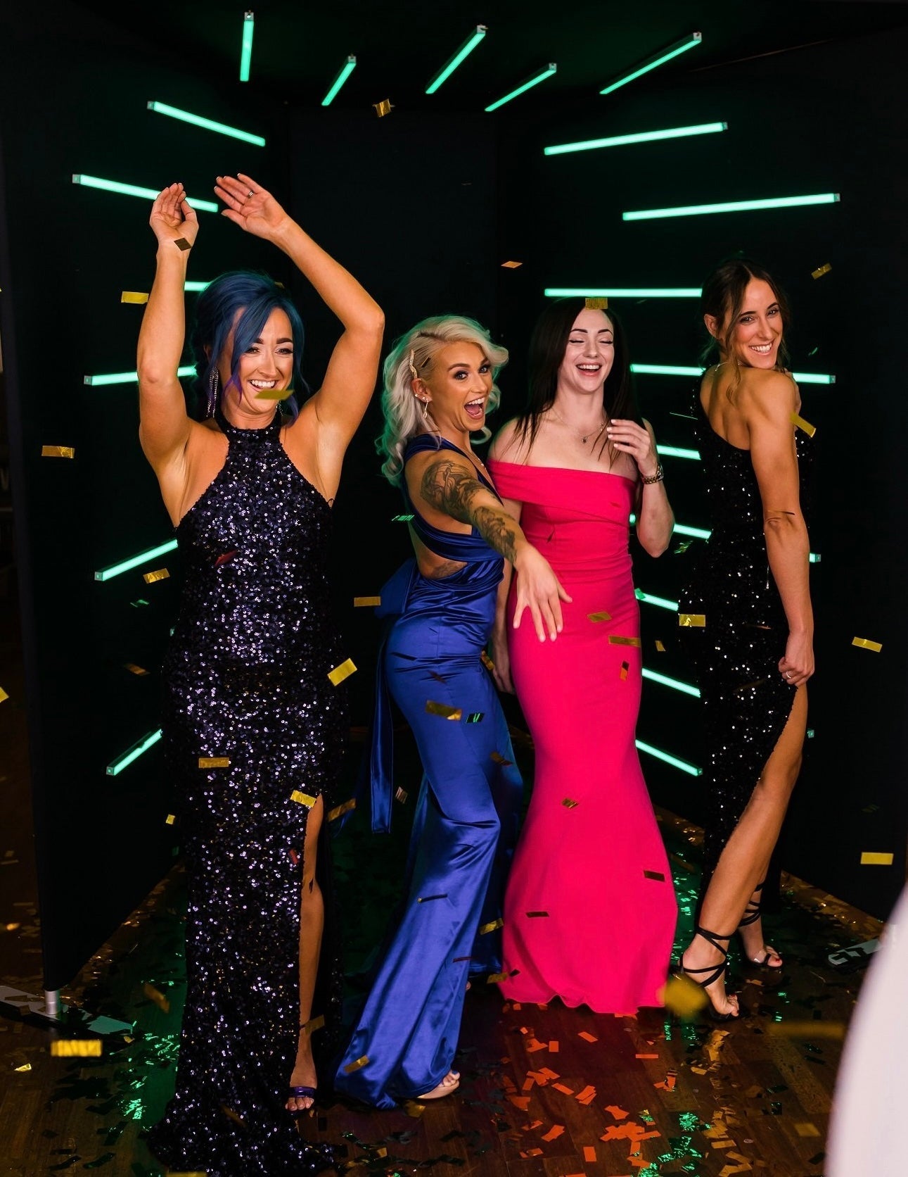 Vogue Tunnel LED Photobooth Backdrop Enclosure Backdrop